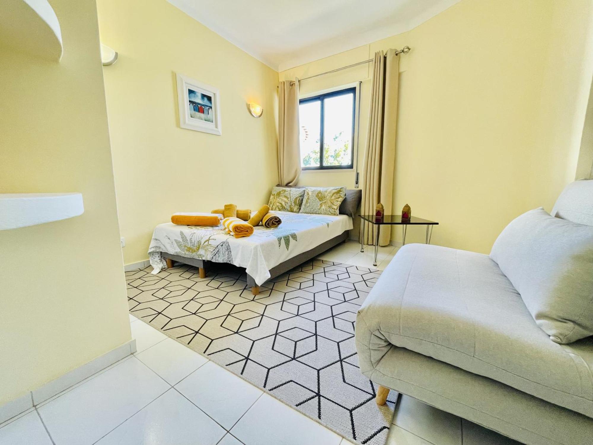 Lavanda - 2 Bedrooms - 3 Level Pool - Garden - Beach 1Km Estombar Ngoại thất bức ảnh